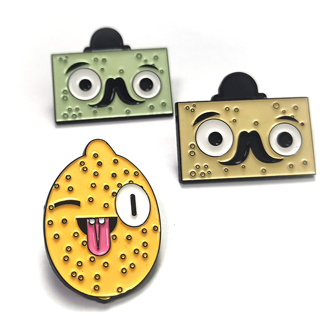 Hot Factory price cheap amazing custom gold glitter hard enamel pin and badge with sandblasted butterfly cap