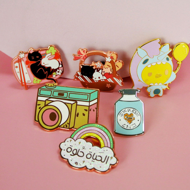 Wholesale China Factory NO Minimum Metal Custom Logo Anime Glitter Pin Hat Badges Lapel Soft Hard Enamel Pins